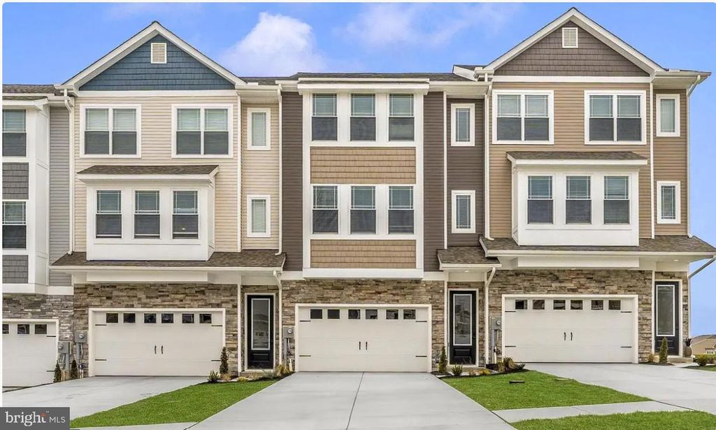 525 ABIGAIL AVE, Waynesboro, PA 17268