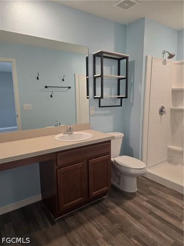 2122 NE 13th PL, Cape Coral, FL 33909