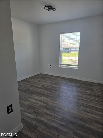 2122 NE 13th PL, Cape Coral, FL 33909