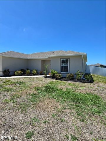 2122 NE 13th PL, Cape Coral, FL 33909