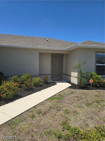 2122 NE 13th PL, Cape Coral, FL 33909