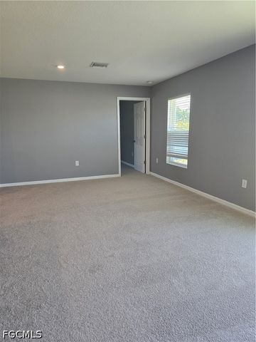 2122 NE 13th PL, Cape Coral, FL 33909