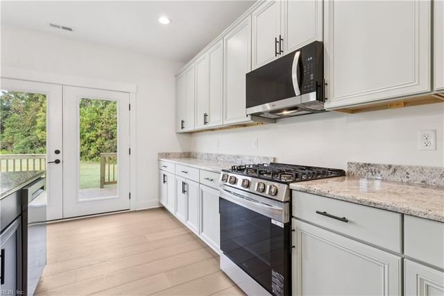 3411 Mintonville Point DR, Suffolk, VA 23435