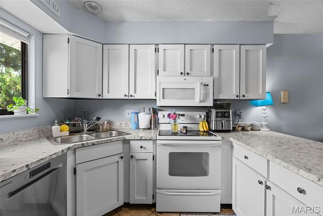 8942-8948 Eden Avenue, Affton, MO 63123