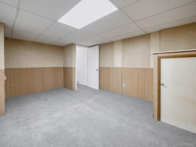 1422 Harbor Drive, Walled Lake, MI 48390