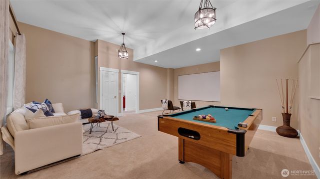 1965 16th Court NE, Issaquah, WA 98029