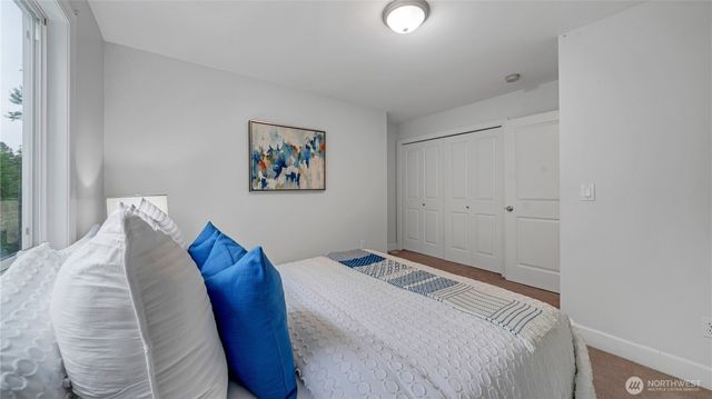1965 16th Court NE, Issaquah, WA 98029