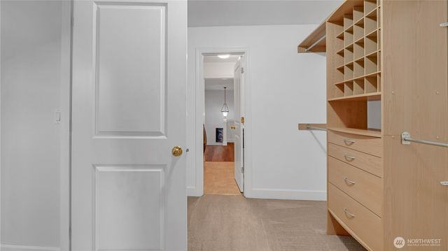 1965 16th Court NE, Issaquah, WA 98029