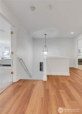 1965 16th Court NE, Issaquah, WA 98029