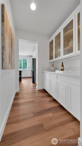 1965 16th Court NE, Issaquah, WA 98029