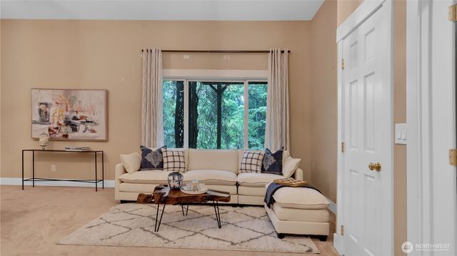 1965 16th Court NE, Issaquah, WA 98029