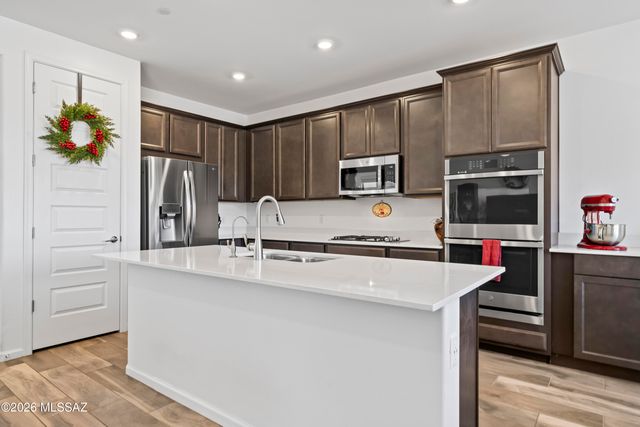 17579 S Ridgerunner Drive, Vail, AZ 85641