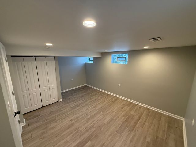 5423 W 63rd Place, Chicago, IL 60638