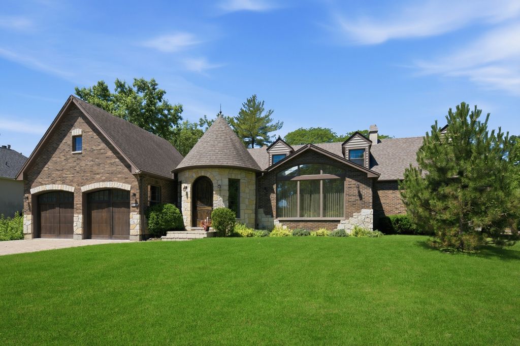 10S230 Grant Street, Burr Ridge, IL 60527 — exterior