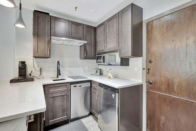 235 E Sunrise Avenue 2241, Palm Beach, FL 33480