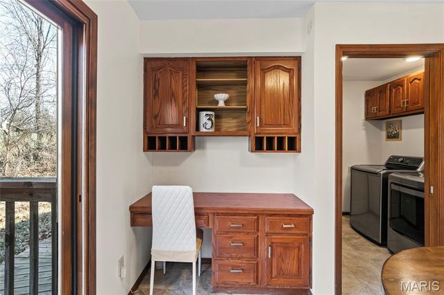 6589 Oak Hill Manor, Glen Carbon, IL 62034