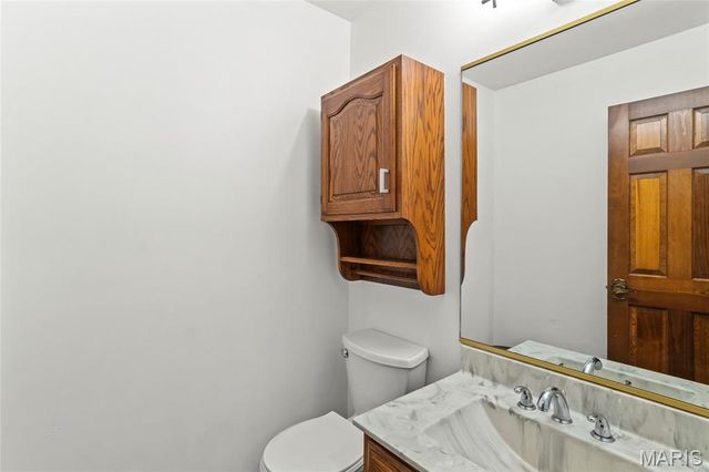 6589 Oak Hill Manor, Glen Carbon, IL 62034