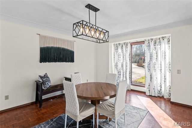 6589 Oak Hill Manor, Glen Carbon, IL 62034