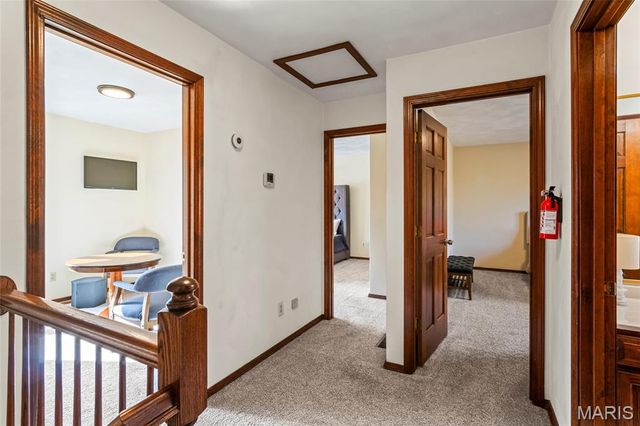 6589 Oak Hill Manor, Glen Carbon, IL 62034