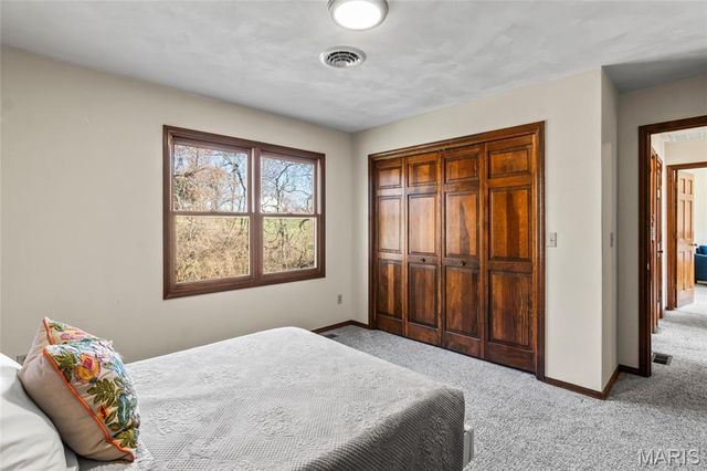 6589 Oak Hill Manor, Glen Carbon, IL 62034