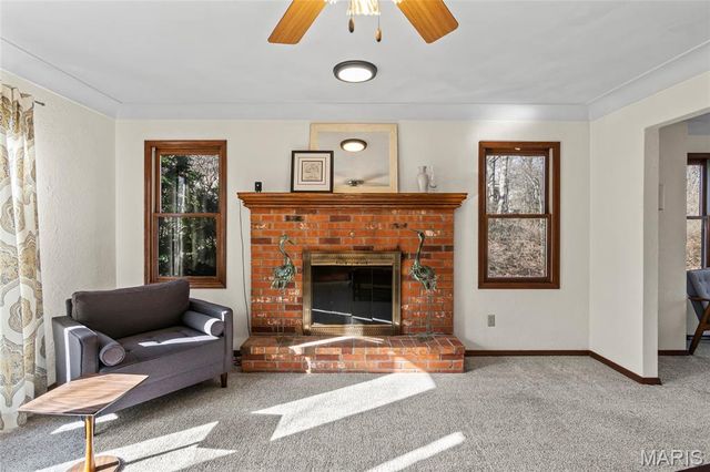 6589 Oak Hill Manor, Glen Carbon, IL 62034