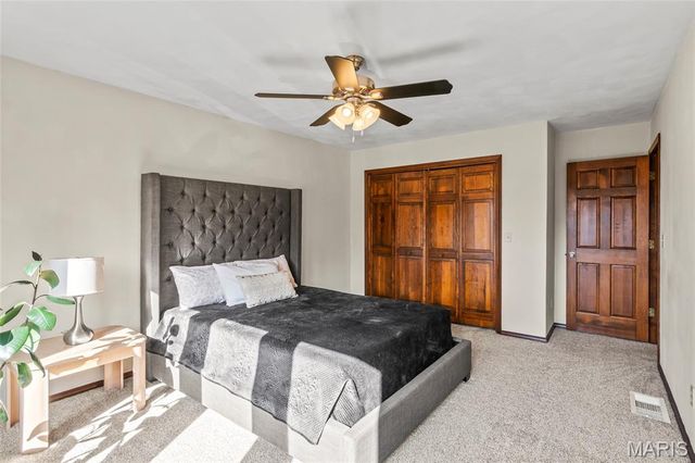 6589 Oak Hill Manor, Glen Carbon, IL 62034