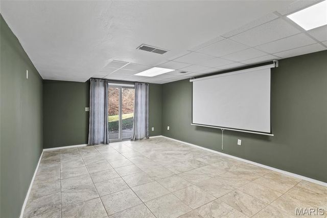 6589 Oak Hill Manor, Glen Carbon, IL 62034