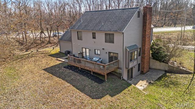 6589 Oak Hill Manor, Glen Carbon, IL 62034