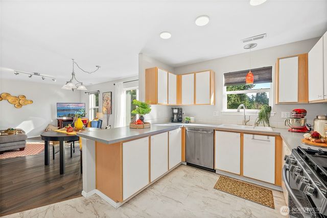 9506 150th Street Ct E, Puyallup, WA 98375