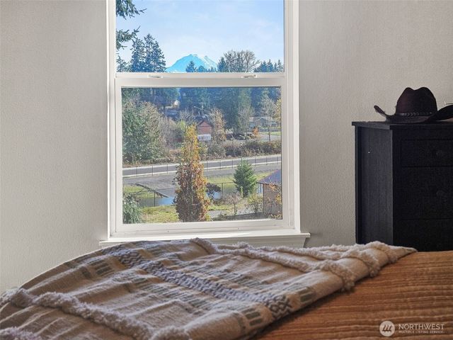 9506 150th Street Ct E, Puyallup, WA 98375