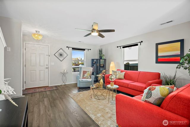 9506 150th Street Ct E, Puyallup, WA 98375