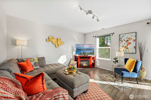 9506 150th Street Ct E, Puyallup, WA 98375