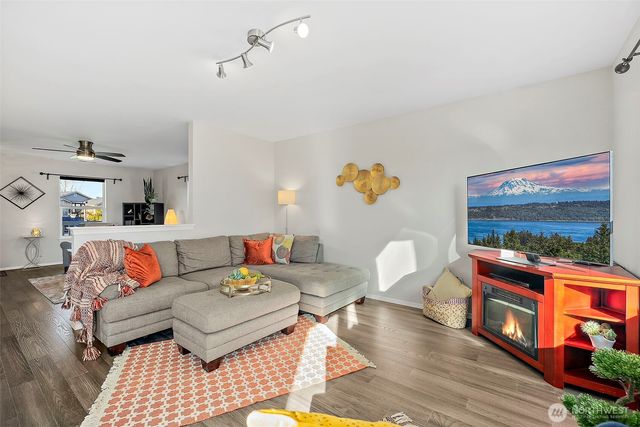 9506 150th Street Ct E, Puyallup, WA 98375