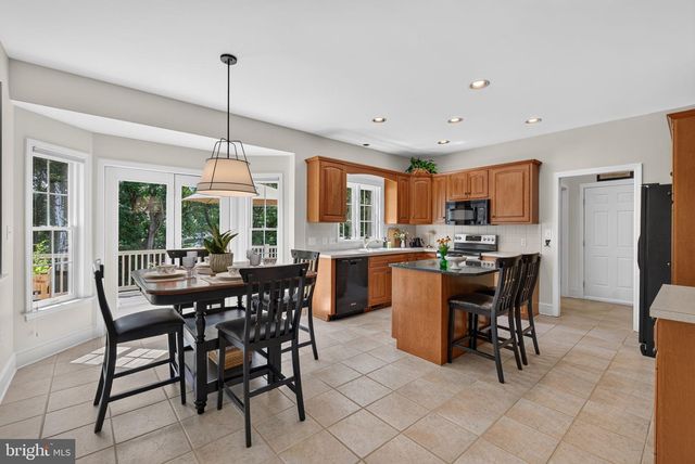 1115 PERSIMMON DR, Lancaster, PA 17601