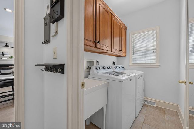 1115 PERSIMMON DR, Lancaster, PA 17601