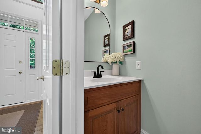 1115 PERSIMMON DR, Lancaster, PA 17601