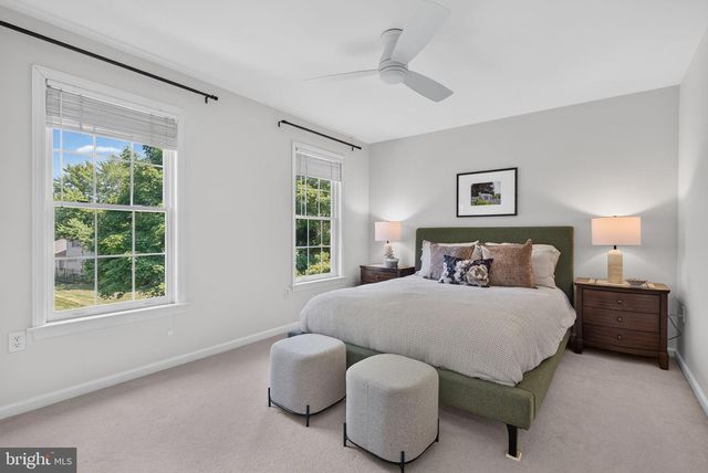 1115 PERSIMMON DR, Lancaster, PA 17601