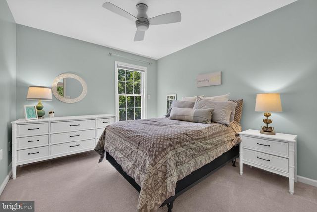 1115 PERSIMMON DR, Lancaster, PA 17601
