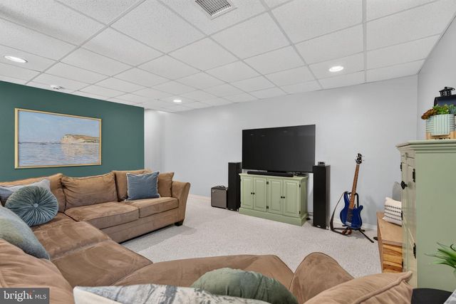 1115 PERSIMMON DR, Lancaster, PA 17601