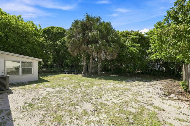1629 NW 15TH Court, Fort Lauderdale, FL 33311