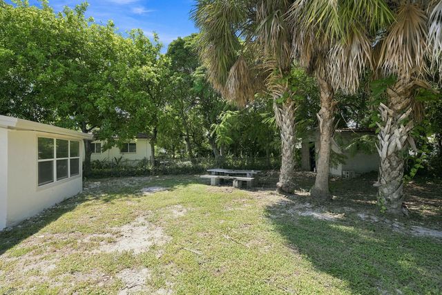 1629 NW 15TH Court, Fort Lauderdale, FL 33311