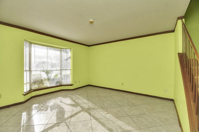 9350 Country Creek Drive 6, Houston, TX 77036