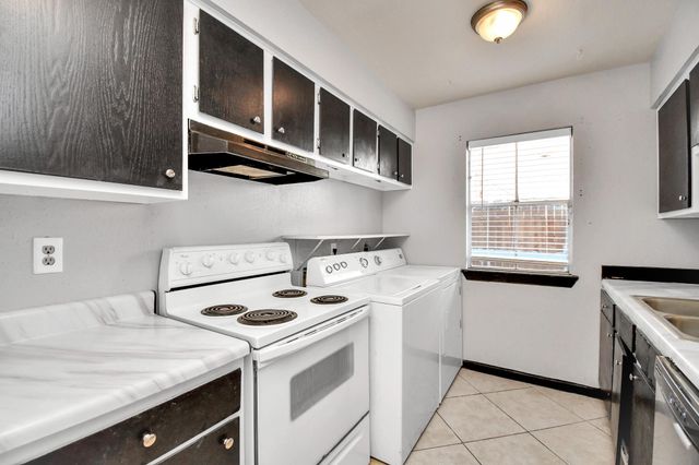 9350 Country Creek Drive 6, Houston, TX 77036