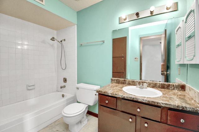 9350 Country Creek Drive 6, Houston, TX 77036