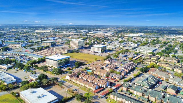 9350 Country Creek Drive 6, Houston, TX 77036