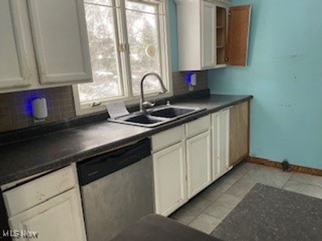 3584 Timber Lake Street NW, Uniontown, OH 44685