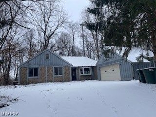 3584 Timber Lake Street NW, Uniontown, OH 44685