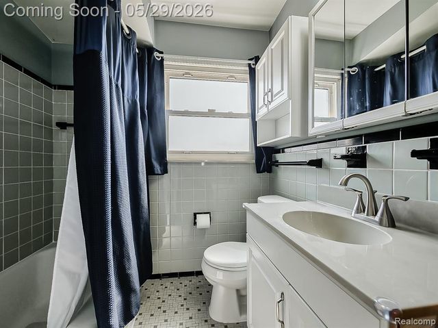 8634 Allen Road, Allen Park, MI 48101