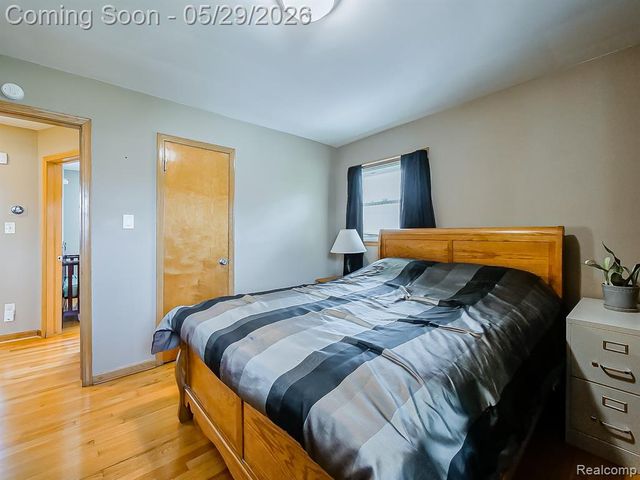 8634 Allen Road, Allen Park, MI 48101