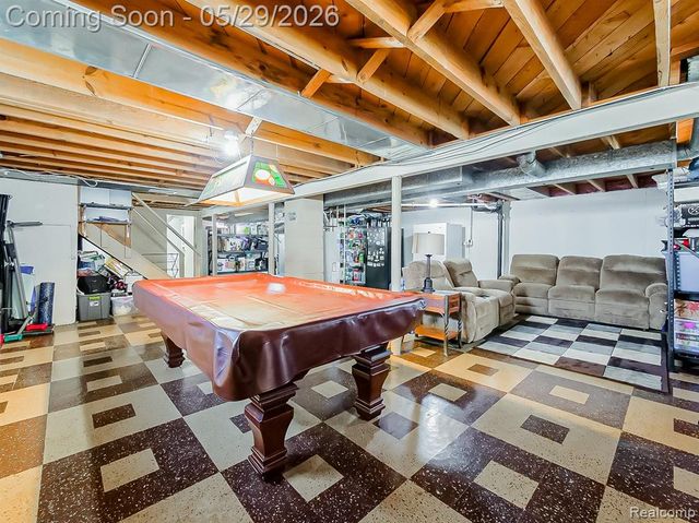 8634 Allen Road, Allen Park, MI 48101